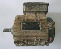 Drehstrommotor Gerätemotor direkt an ein Gerät angeschraubt Drehstrommotor Gerätemotor direkt an ein Gerät angeschraubt